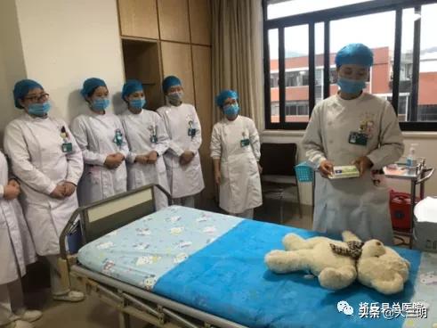 【超级宝妈】【业务.培训】爱的抚摸—儿科开展婴儿抚触培训