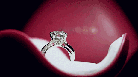 时尚迪科50分的钻石比40分贵一倍？珠宝专家：没毛病