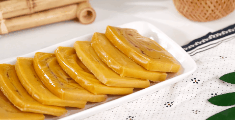 来自陕北的黄米年糕，吃出来的软糯儿，枣香浓郁！煎炸蒸皆可