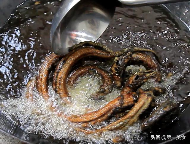 据说这是男人们最爱吃的菜？焦香入味，给你浑身酥麻的感觉