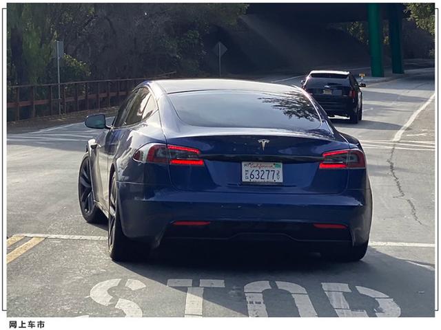 特斯拉Model S Plaid路试谍照曝光！极致空气套件 内饰重大升级