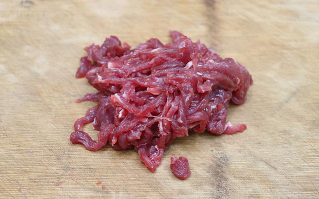 农家清炒牛肉丝，记住2点，牛肉鲜嫩不柴，好吃下饭，老少皆宜
