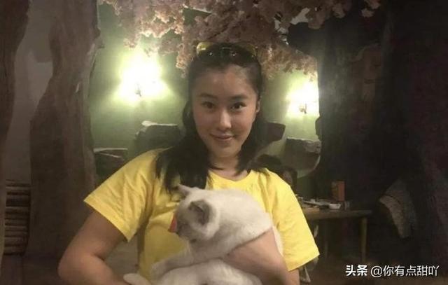 电影工厂|杨子18岁女儿哈佛毕业，前妻陶虹现身，气质出众不输学姐姚安娜