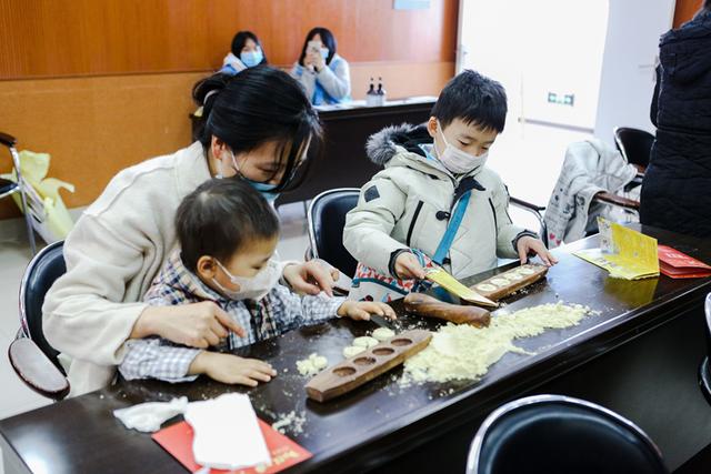 做杏仁饼迎元旦，广东省文化馆“节庆‘叹’非遗”开课