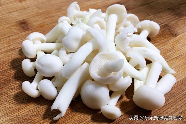 明日大雪，用6种食材做一锅特色面食，好吃又营养，冷天吃真舒服