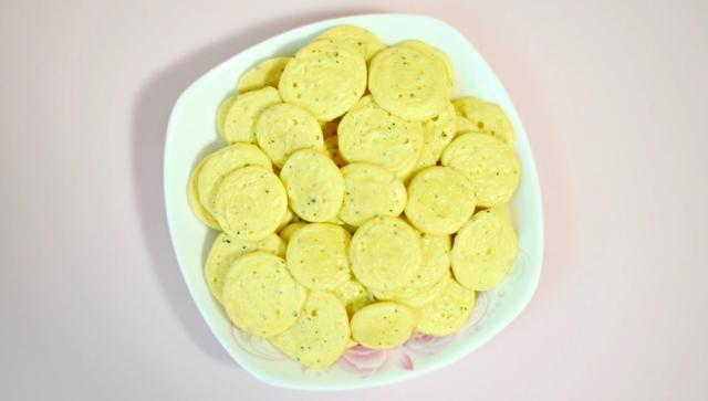超级宝妈|宝宝小零食蛋黄小饼干的做法，无添加好吃营养又健康