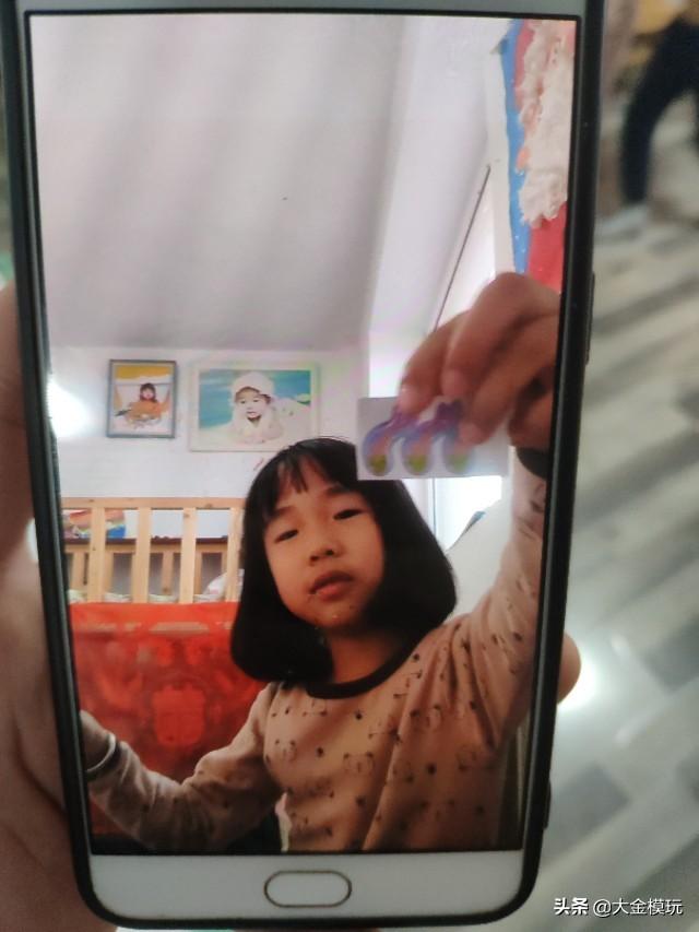 #超级宝妈#全民自媒体时代，看看连孩子都受到影响！