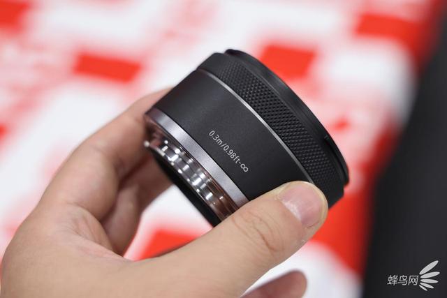 轻巧体积 佳能RF50mm F1.8 STM镜头实拍