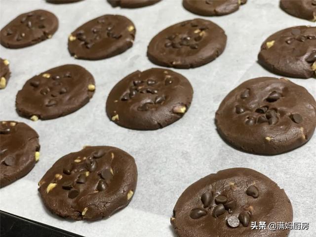 超级宝妈@酥脆美味，超解馋的饼干，打开烤箱，整个房间都能闻到诱人的香气