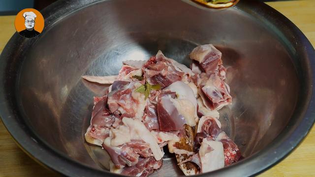 天冷多吃鸭肉，学会懒人做法，不烤不油炸，比烤鸭还好吃