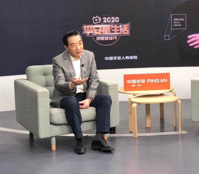 #光明网#＂局座＂张召忠为平安专题开讲，在线点赞中国担当