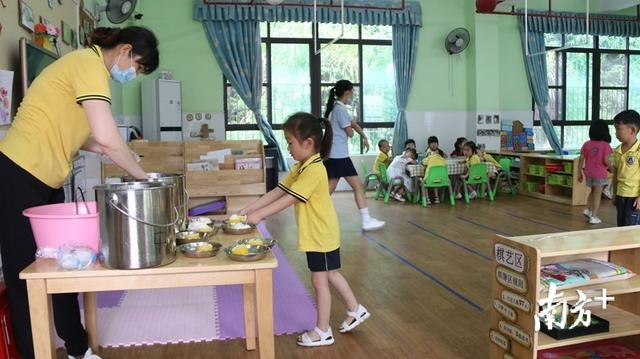超级宝妈|图集｜英德萌娃返园啦！这里又传出童声笑语