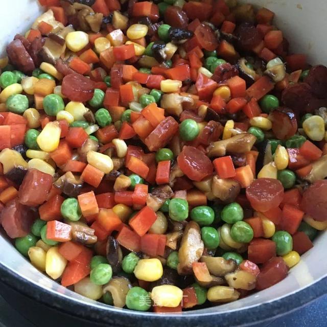 变着花样吃腊肠！醇厚浓郁，越嚼越香！还是小时候熟悉的味道