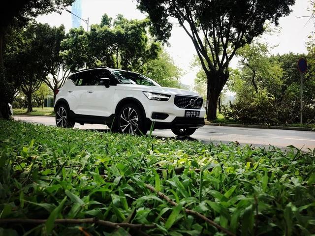 推荐给小姐姐的豪华SUV！款款是“颜王”，30万入手都说值