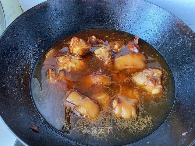 猪蹄这样做，软而不烂，肥而不腻！香糯可口，入口即化！家人超爱吃