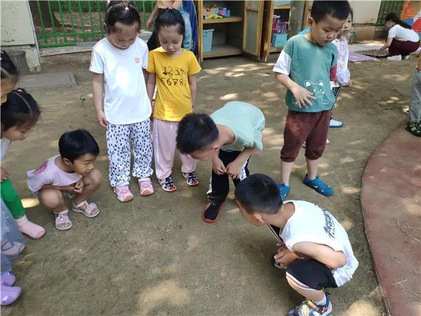 齐鲁东营资讯|亲亲宝贝欢迎“回家”——广饶街道中心幼儿园的开园第一天