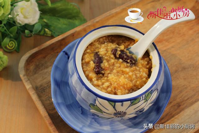 天冷，早餐最爱喝这碗热乎乎的粥，健脾养胃又养颜，成本才几块钱
