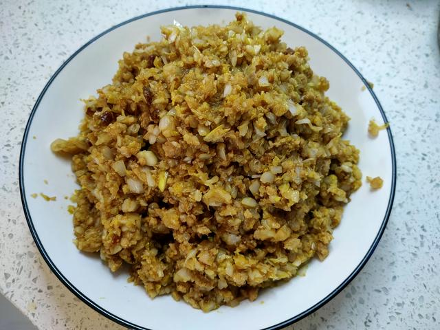 酸菜馅饺子这样调馅才好吃，味道正宗，酸香爽口，一次至少吃2盘