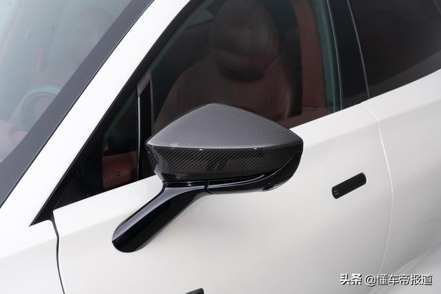 新车｜售价近300万，汽车界的小罐茶？曝阿斯顿·马丁新SUV