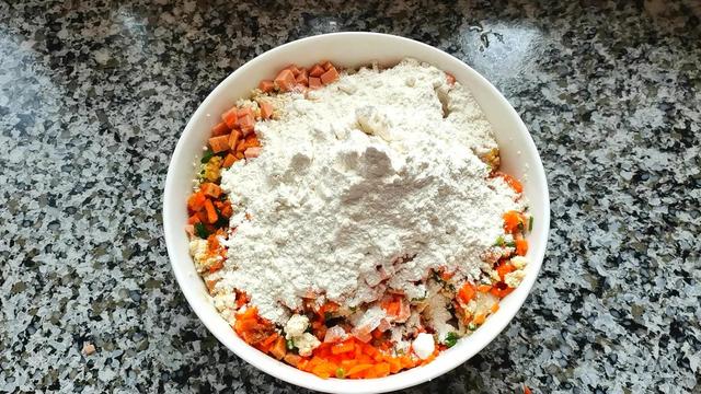 豆腐这样做，一次多做点，吃不了放冰箱，搭配火锅、炖菜或烧丸子