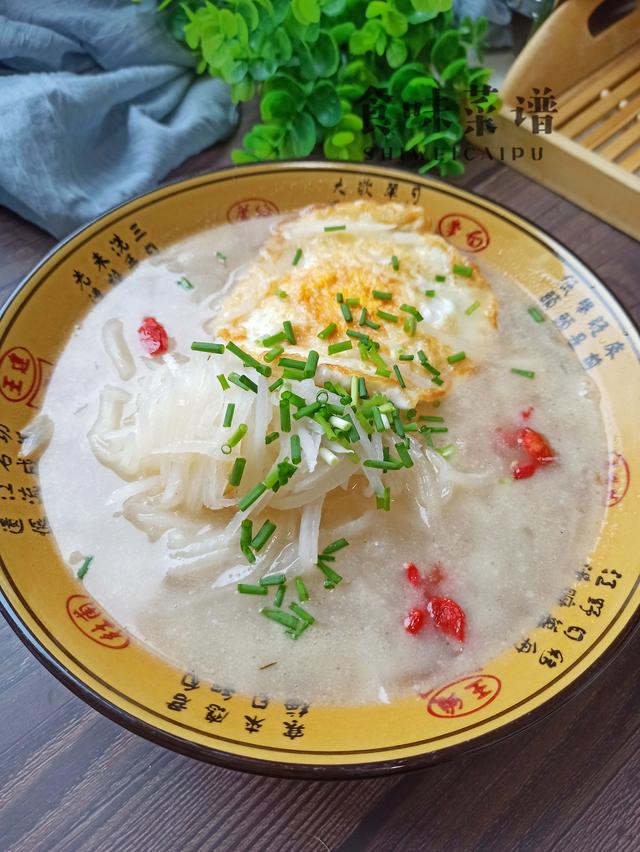 萝卜汤好喝有秘诀，汤里加点它，成本不过3块钱，出锅味道特鲜美