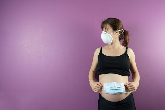 超级宝妈▲最新研究发现：新冠病毒在患者怀孕期间可能会攻击胎盘