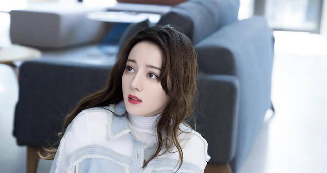 热巴自曝父母被私生饭骚扰，无奈发声：我的父母不需要你来关心|电影工厂