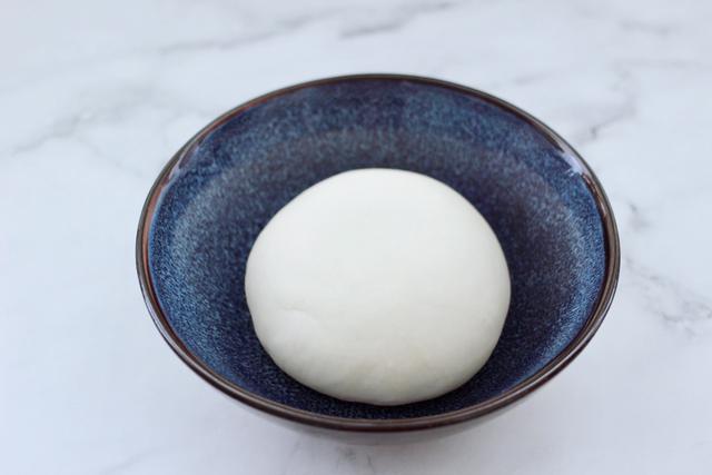 自己做包子没有外面卖得好吃，小厨教你萝卜鱿鱼馅，鲜美又营养