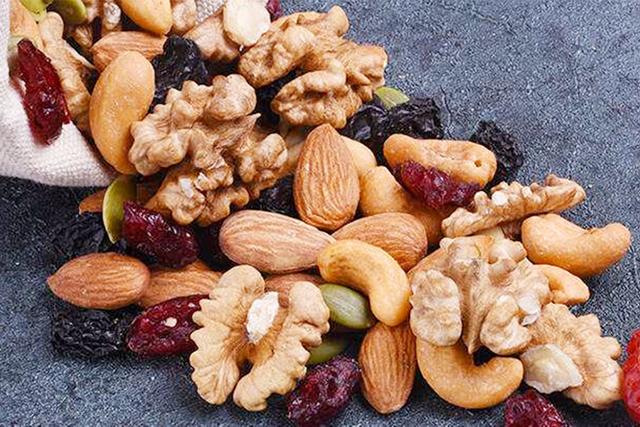 天使宝贝|怀孕后的你要学会克制，馋到流口水也不能吃的九种食物，影响胎儿