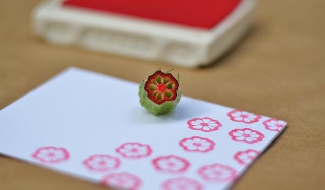 『超级宝妈』周末亲子时光,带孩子玩「蔬菜画」,材料简单作品惊艳