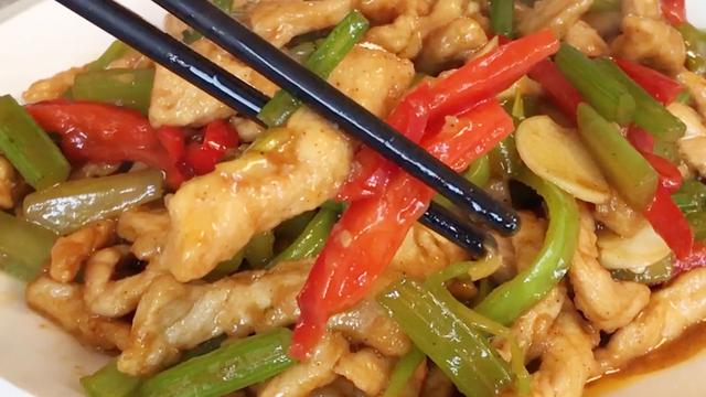 炒瘦肉时，不要直接下锅炒，教你正确做法，肉鲜嫩入味，不腥不柴