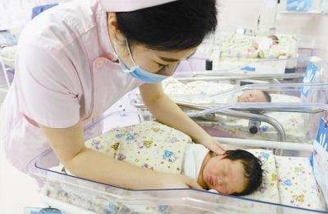 『超级宝妈』生娃该选“综合医院”，还是“妇幼保健院”？孕妈参考这几点选择