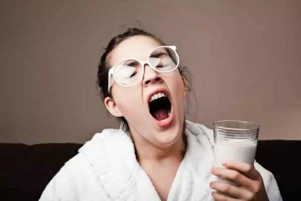 睡眠|平时熬夜，想趁周末补觉，可“补觉”真的能补回来吗 ?