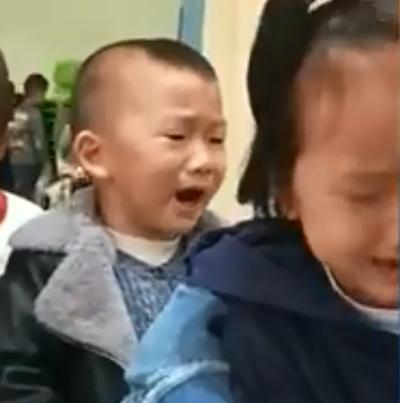 你的育儿经|幼儿园大型“采血”现场，全体萌娃哭成一片，看的人都乐了