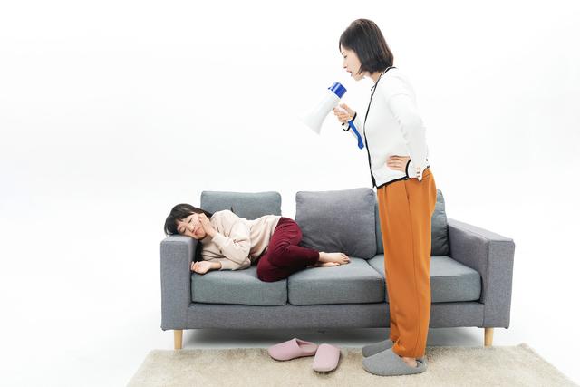 快乐向前冲|三个办法让孩子不再迷恋手机，不需要打骂，家长的福音