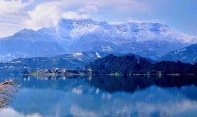 成都出发赏花、爬山、玩湖1日自驾游线路推荐