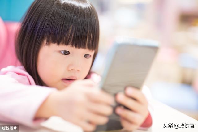 「政协君」“苹果手机之父”乔布斯不让自己的孩子玩iPad和手机