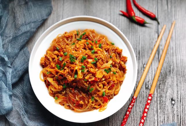 一道家常下饭菜，不仅好做还好吃，动手做起来