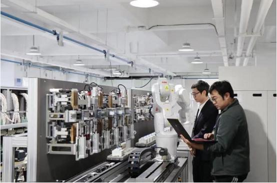 正泰|新赛道上育新机！正泰智能制造装备赋能产业链协同创新