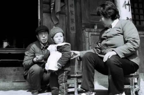 超级宝妈|32年前，中国首例“试管婴儿”出生，如今才知道她和普通人的区别