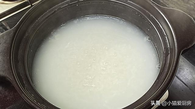 做皮蛋瘦肉粥时，别直接下锅，小猫教你正确做法，营养好吃，真香