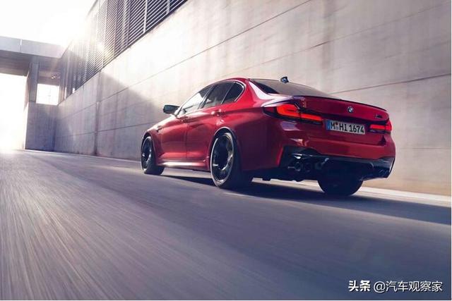 奔驰E63 S 4MATIC+登场，性能依旧残暴？