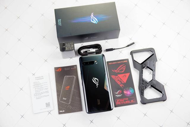 双十一ROG游戏手机3入手分享：免息福利“白送”的上分神器