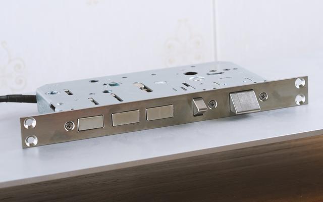 高效指纹开门，给生活从容的步调，TCL K6C智能指纹锁体验