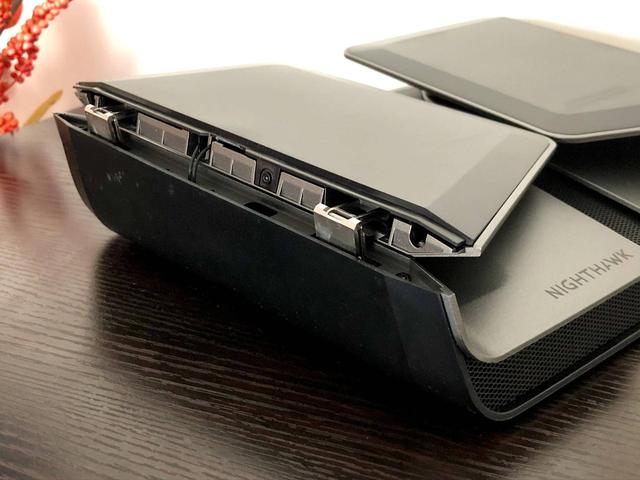 划破wifi6时代的夜鹰：网件RAX80 AX6000路由器