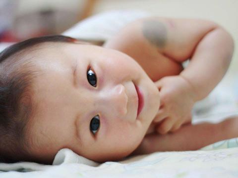【超级宝妈】湿疹的＂死对头＂找到了，常补皮肤好，帮娃远离湿疹红疙瘩