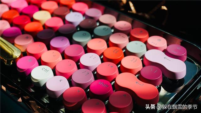 送女朋友的口红色号集齐了没？让洛斐DOT圆点一键帮你搞定