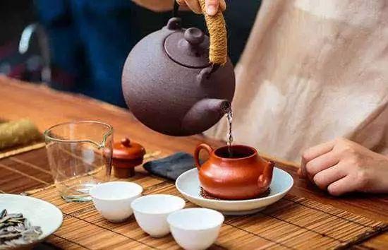 『你的育儿经』孕妈妈注意了！喝水需要注意这三点，才能让胎宝成长更健康
