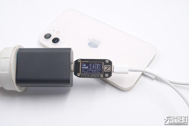 苹果推荐的2倍，iPhone 12使用这些45W快充会如何？