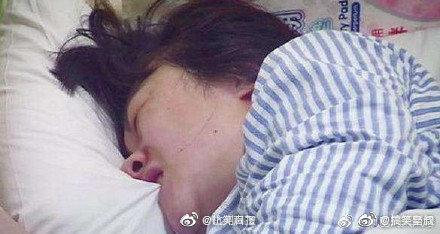 【超级宝妈】产妇痛得死去活来，丈夫拒无痛分娩：麻醉影响小孩！